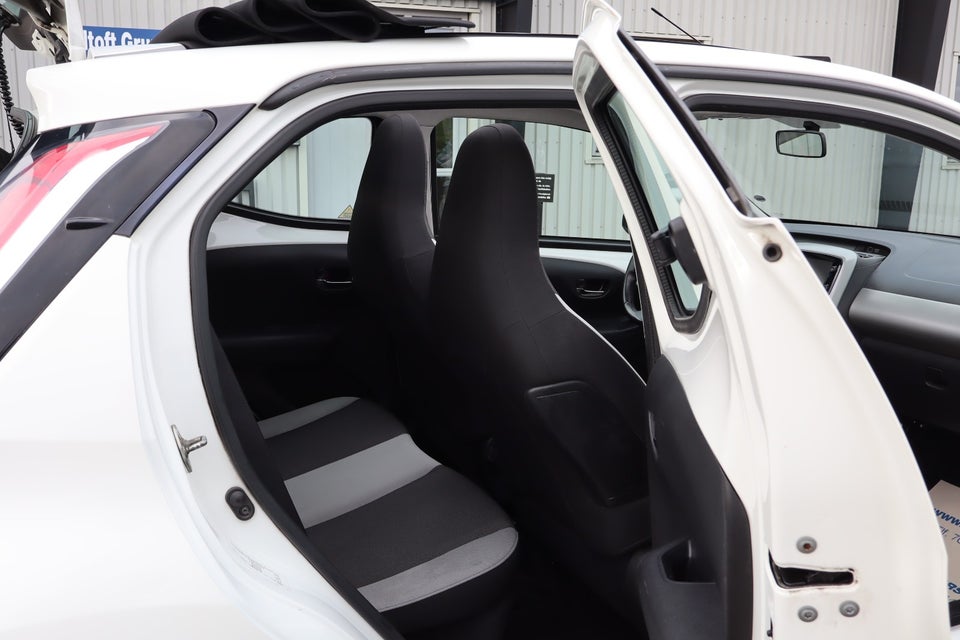Toyota Aygo 1,0 VVT-i x-sky 5d