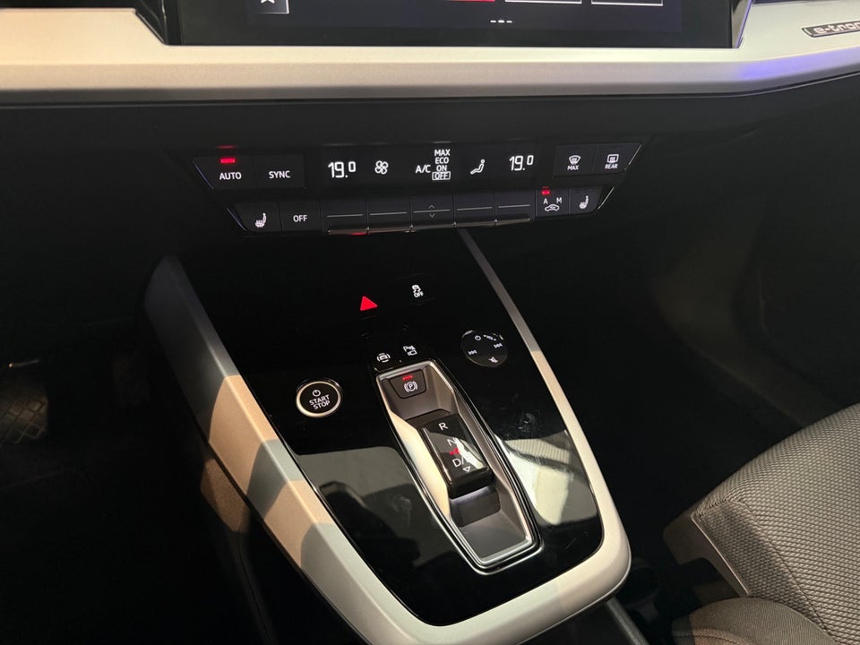 Audi Q4 e-tron 40  5d