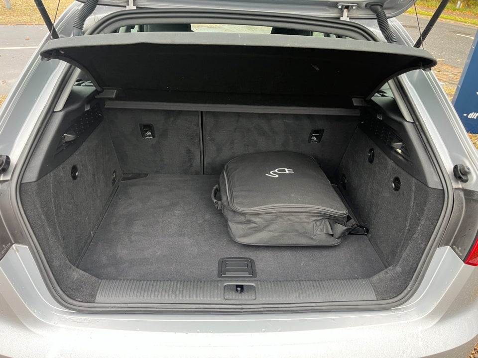 Audi A3 1,4 e-tron Sportback S-tr. 5d