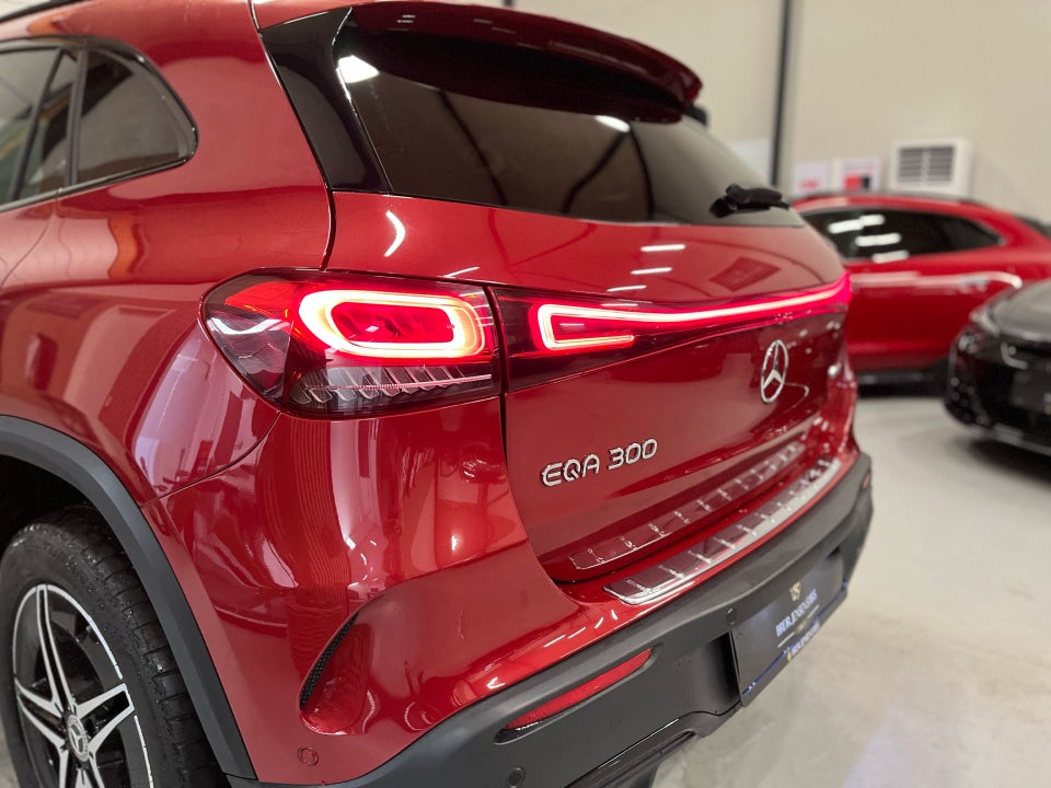 Mercedes EQA300 AMG Line 4Matic 5d