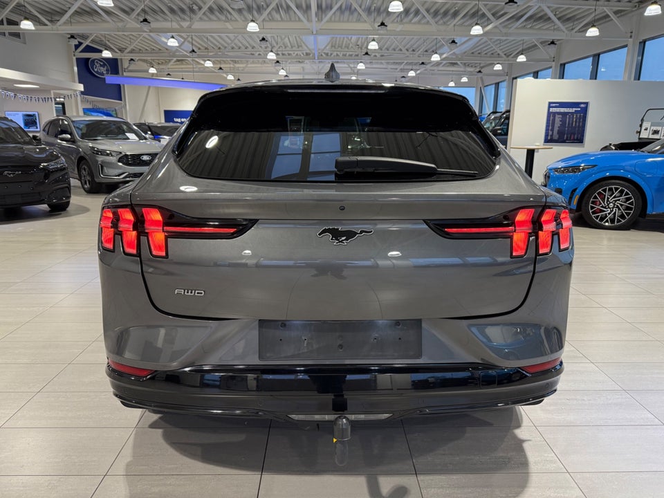Ford Mustang Mach-E 98 Extended Range AWD 5d