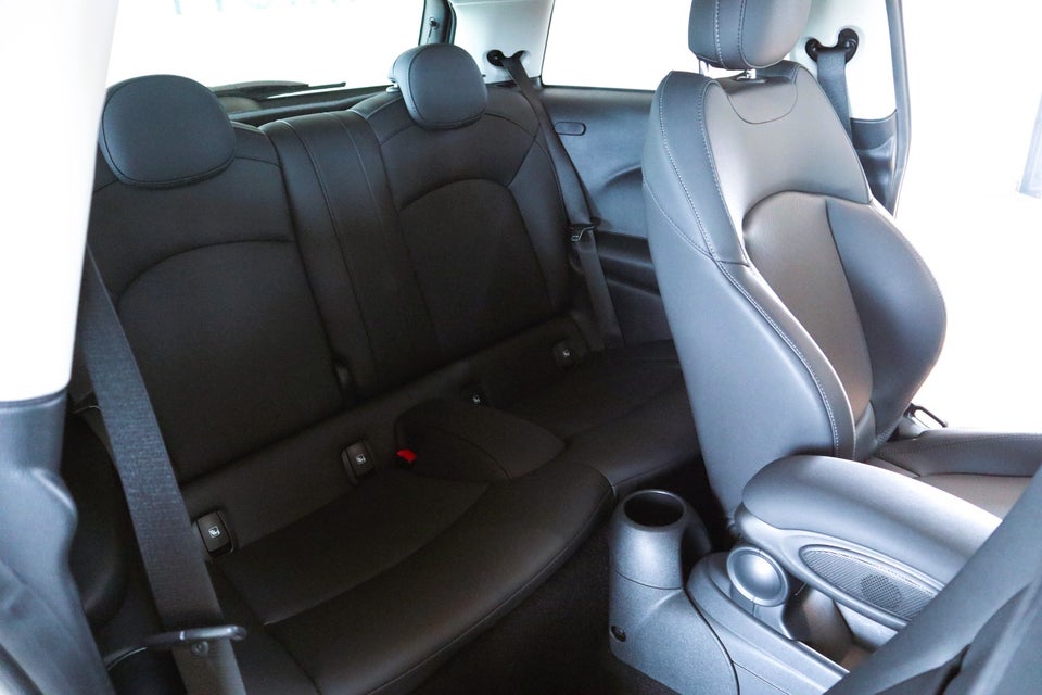 MINI Cooper SE Classic Trim 3d