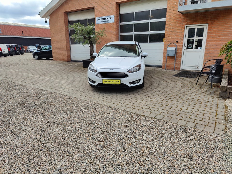 Ford Focus 1,5 TDCi 120 Titanium stc. Van 5d