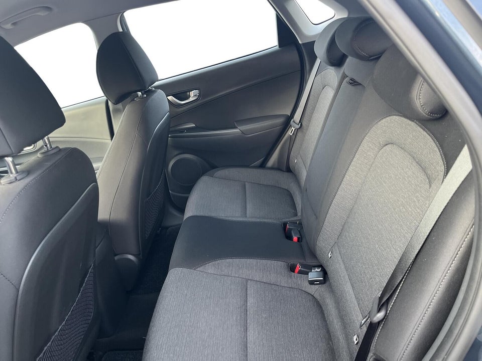 Hyundai Kona 39 EV Select 5d