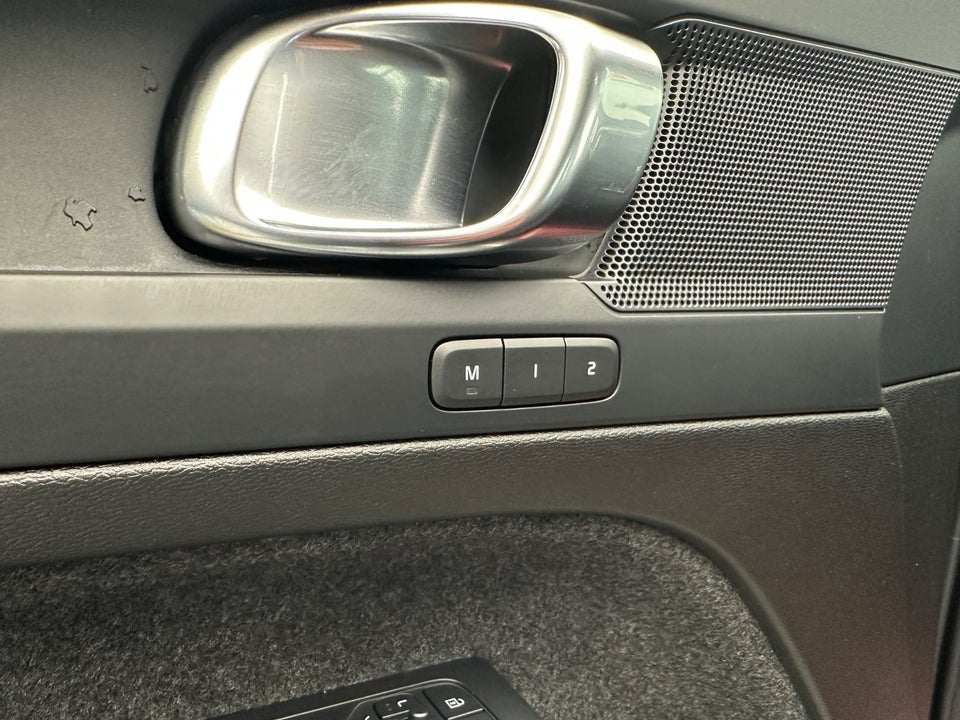 Volvo XC40 P8 ReCharge Twin Plus 5d
