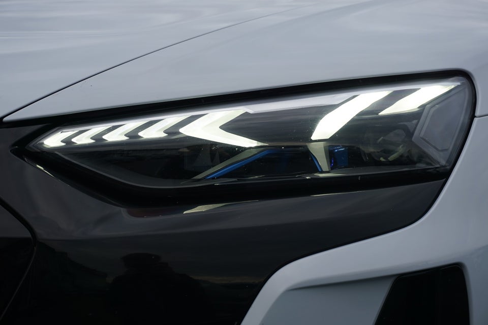 Audi e-tron GT quattro 4d