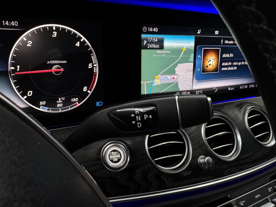 Mercedes E220 d 2,0 AMG Line stc. aut. 5d