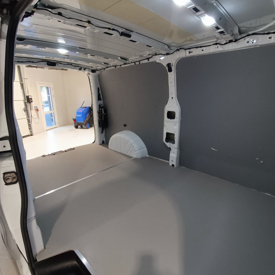 Ford Transit Custom 300 L2 2,0 EcoBlue Trend aut.
