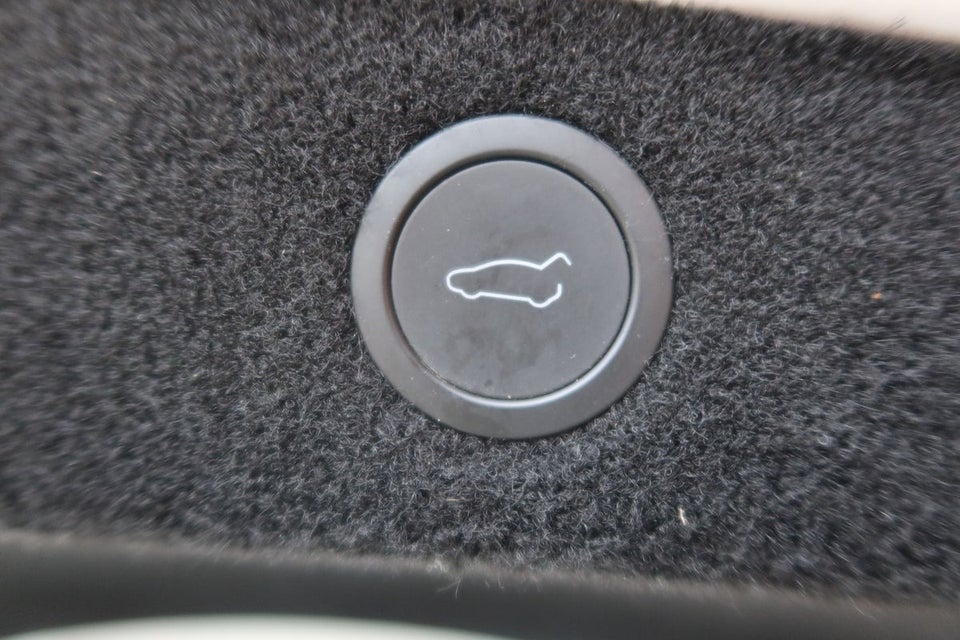 Tesla Model 3 RWD 4d