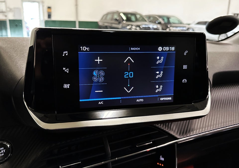 Peugeot 208 1,2 PureTech 100 Allure Sky EAT8 5d