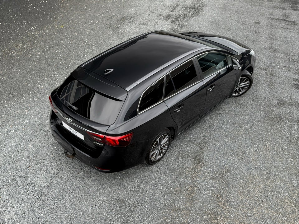 Toyota Avensis 1,8 VVT-i T2 Executive Touring Sports MDS 5d