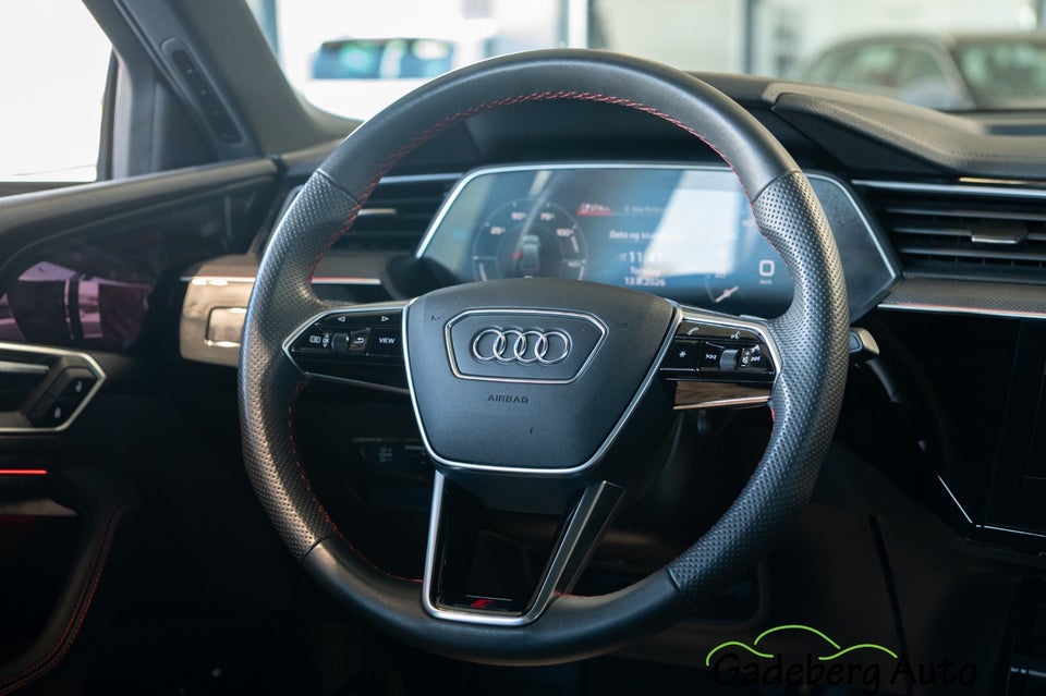 Audi Q8 e-tron 55 S-line Sportback quattro 5d
