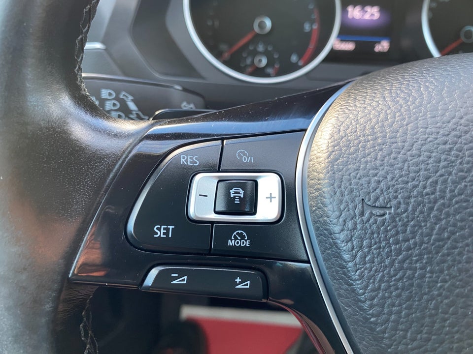 VW Tiguan 2,0 TDi 150 Comfortline DSG Van 5d