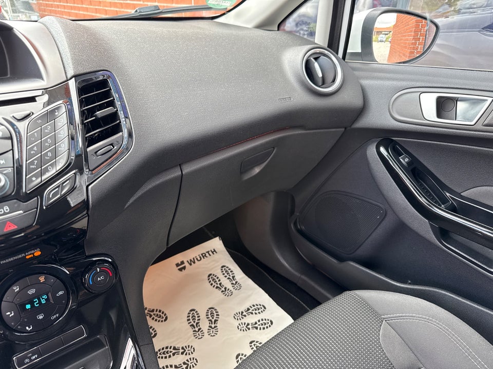 Ford Fiesta 1,0 EcoBoost Titanium 5d