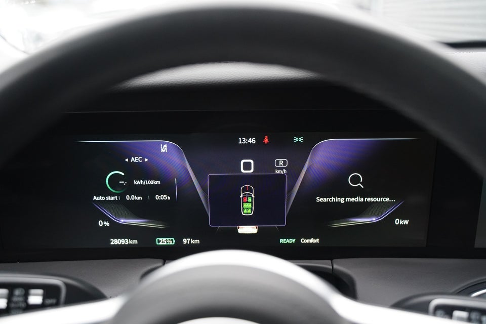 Hongqi E-HS9 99 Premium 5d