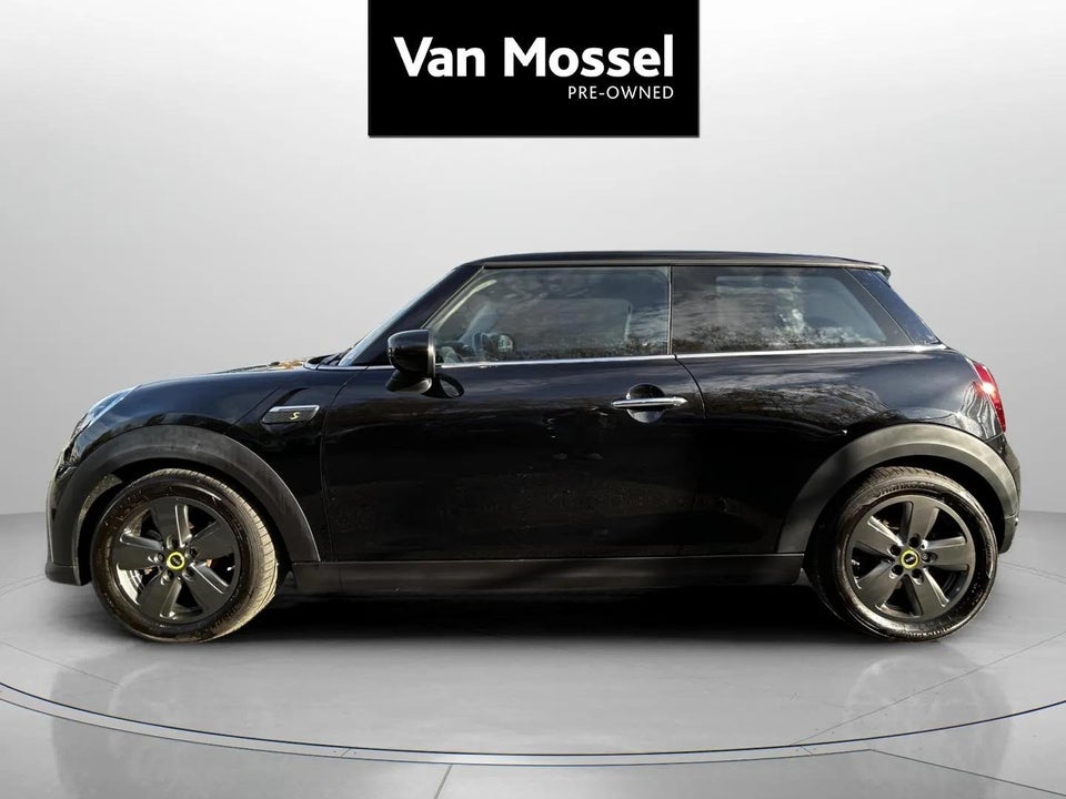 MINI Cooper SE Essential 3d