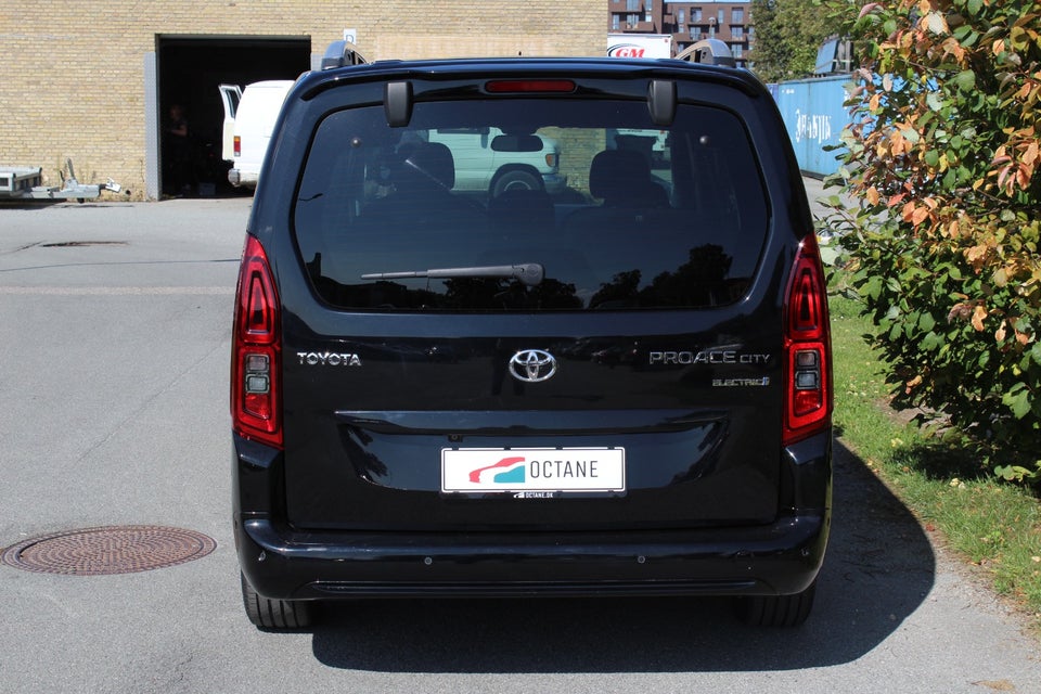 Toyota ProAce City Verso 50 Long Family 5d