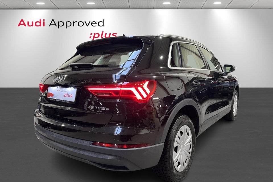 Audi Q3 45 TFSi e Attitude plus S-tr. 5d