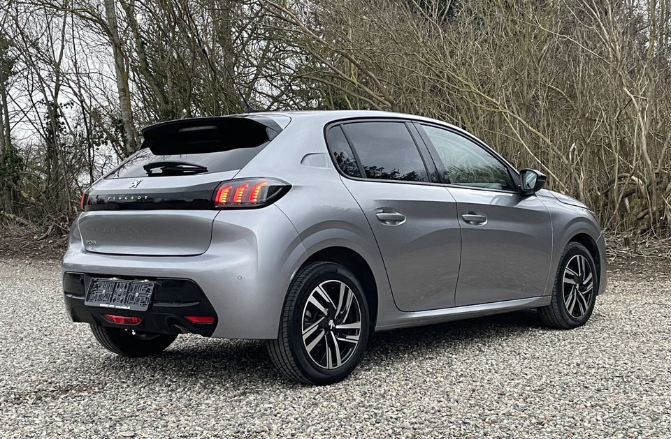 Peugeot 208 1,2 PureTech 100 Allure 5d