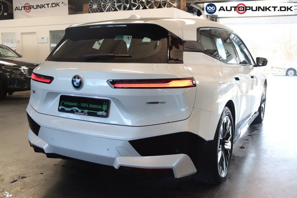 BMW iX xDrive40 5d