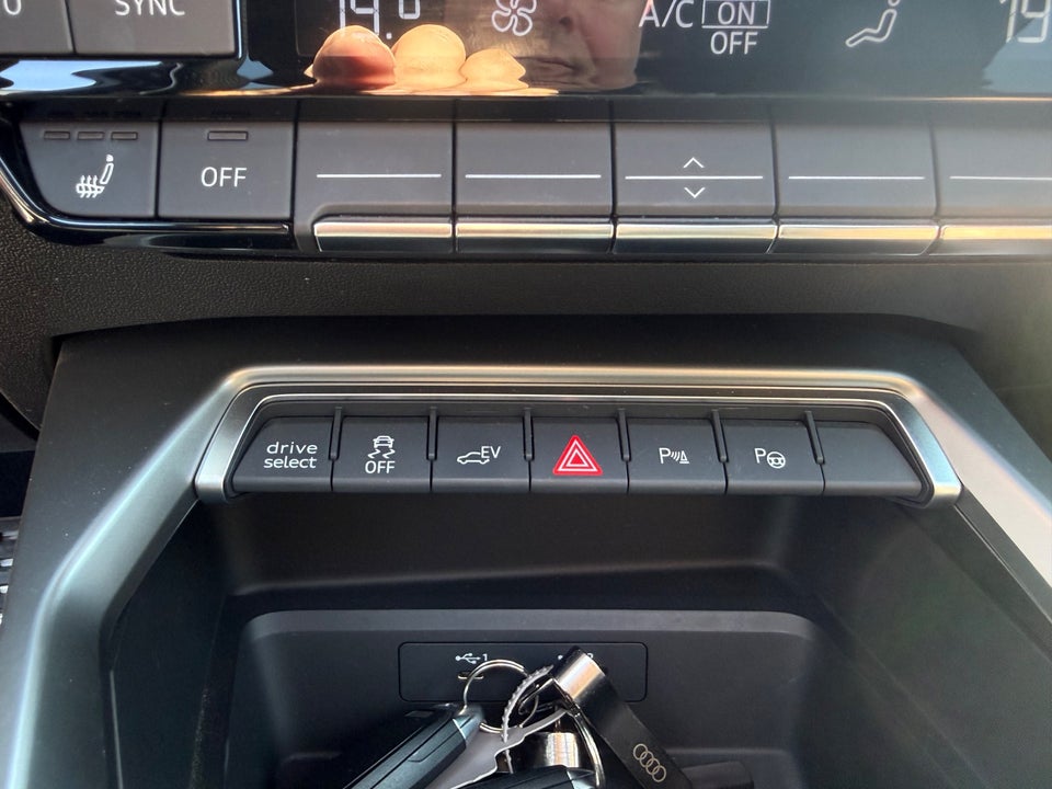 Audi A3 45 TFSi e S-line Sportback S-tr. 5d