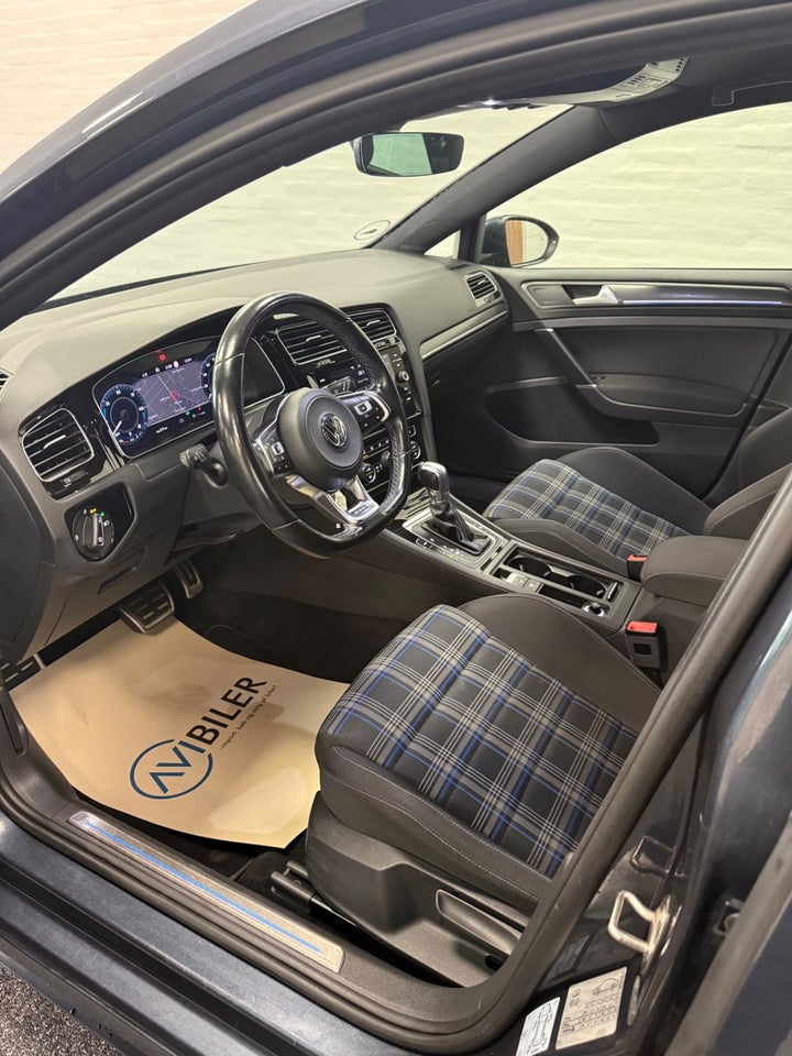 VW Golf VII 1,4 GTE DSG 5d