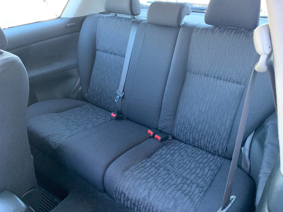 Toyota Corolla 1,4 Terra 3d