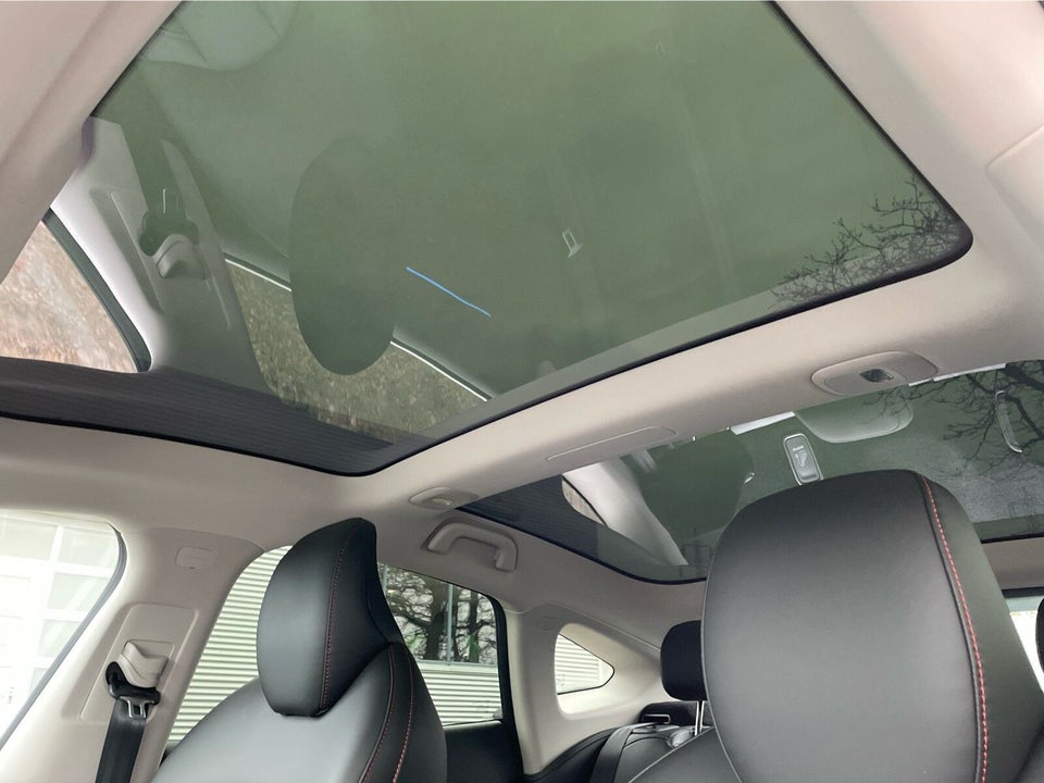 Xpeng P7 Long Range 4d