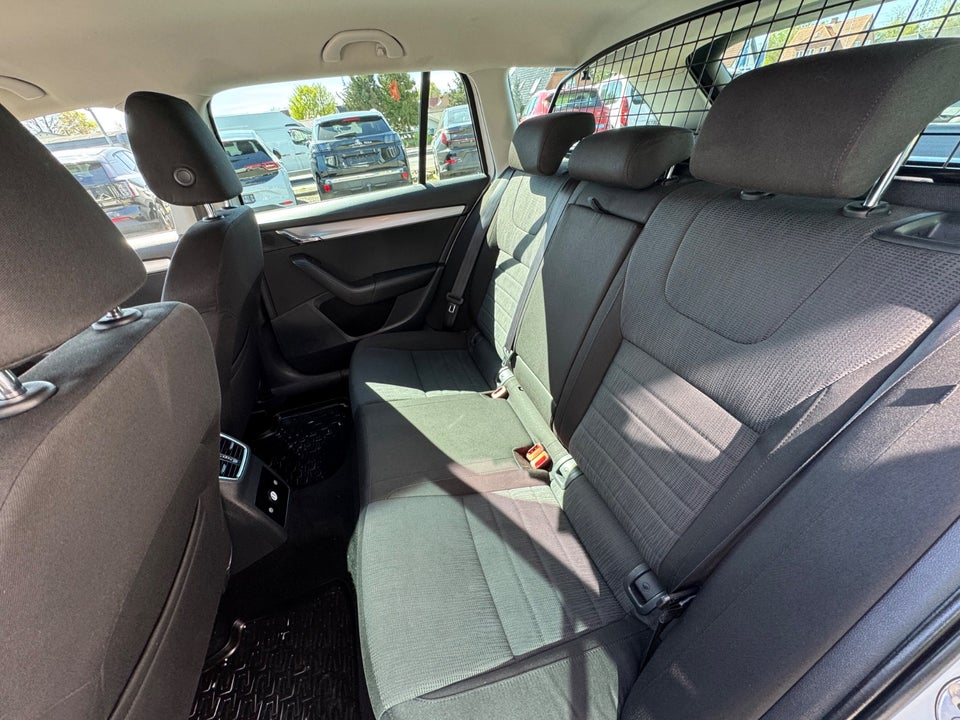 Skoda Octavia 1,4 TSi 140 Elegance Combi DSG 5d