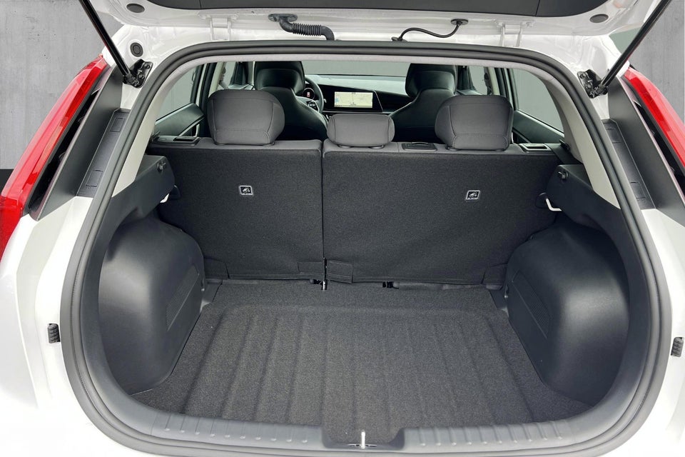 Kia Niro 64 EV Access 5d