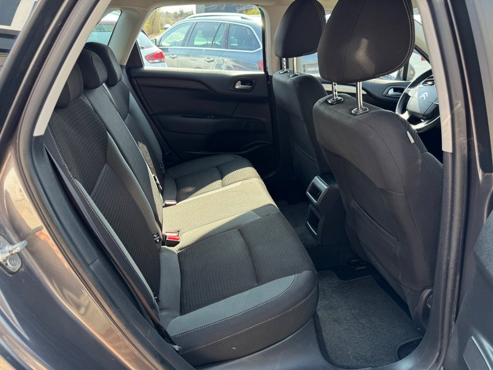 Citroën C4 1,6 BlueHDi 100 Feel Complet 5d