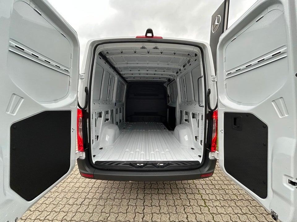 Mercedes Sprinter 317 2,0 CDi A2 Kassevogn PRO RWD