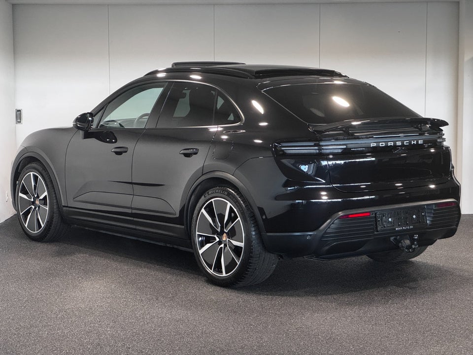 Porsche Macan 4 5d
