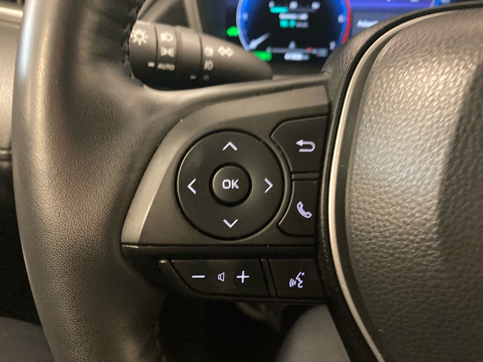 Toyota Corolla Cross 2,0 Hybrid Style Comfort CVT Van 5d