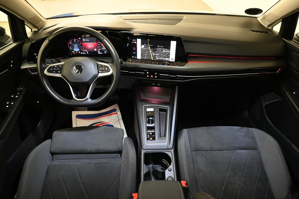 VW Golf VIII 1,4 eHybrid DSG 5d