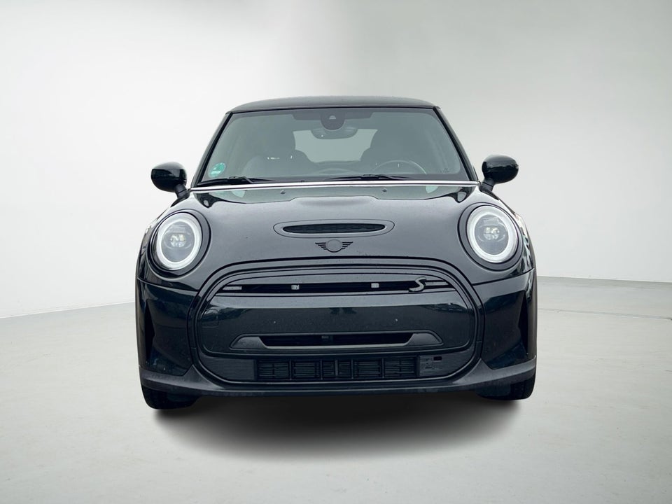 MINI Cooper SE Essential 3d