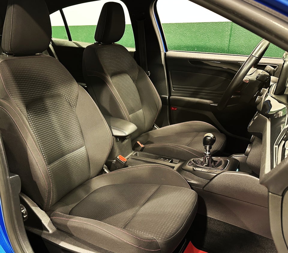 Ford Focus 1,0 EcoBoost ST-Line 5d