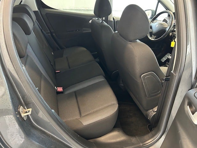 Peugeot 207 1,6 VTi Premium 5d