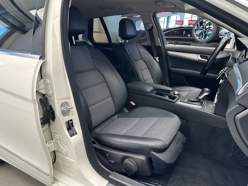 Mercedes C200 2,2 CDi Avantgarde stc. aut. BE 5d