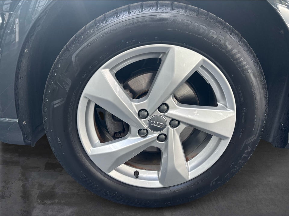 Audi Q3 35 TFSi Advanced Prestige S-tr. 5d