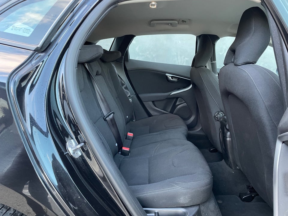 Volvo V40 CC 2,0 D3 150 Kinetic 5d