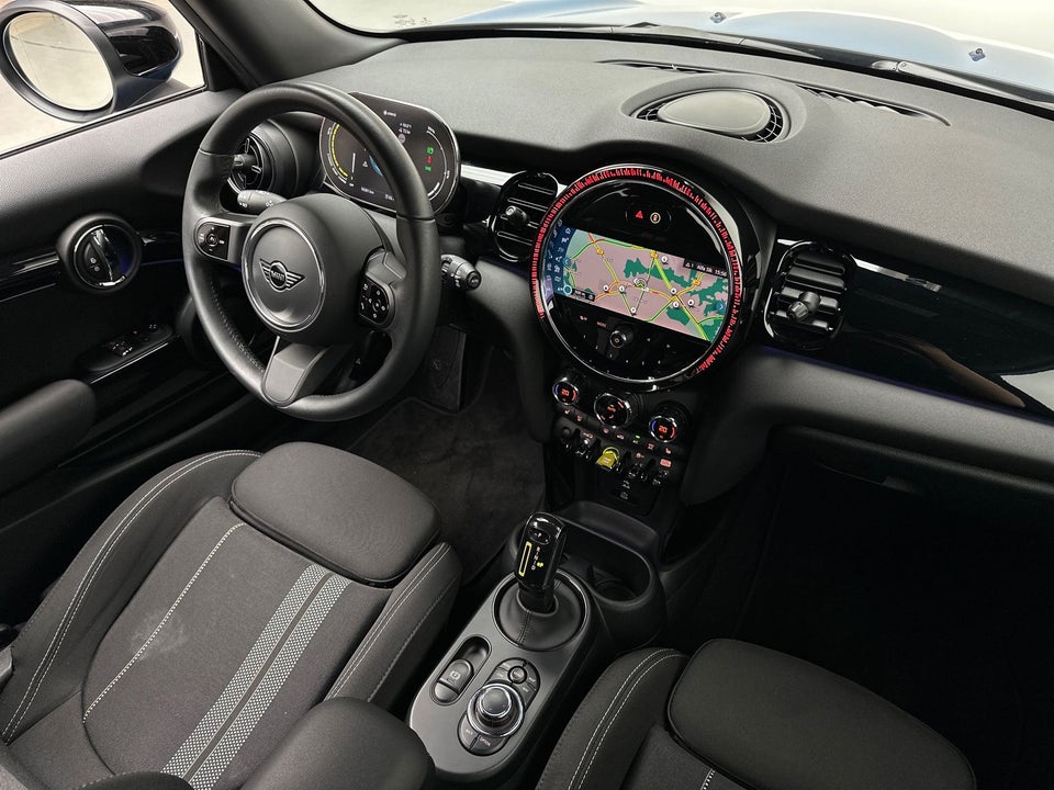 MINI Cooper SE Essential 3d