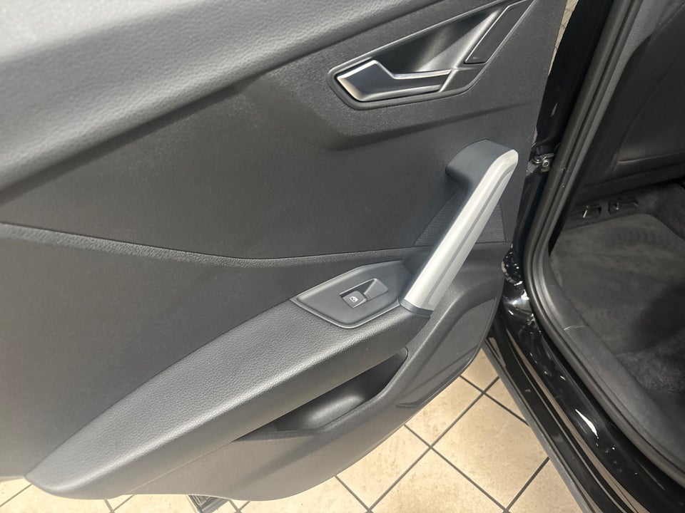 Audi Q2 35 TFSi Prestige S-tr. 5d