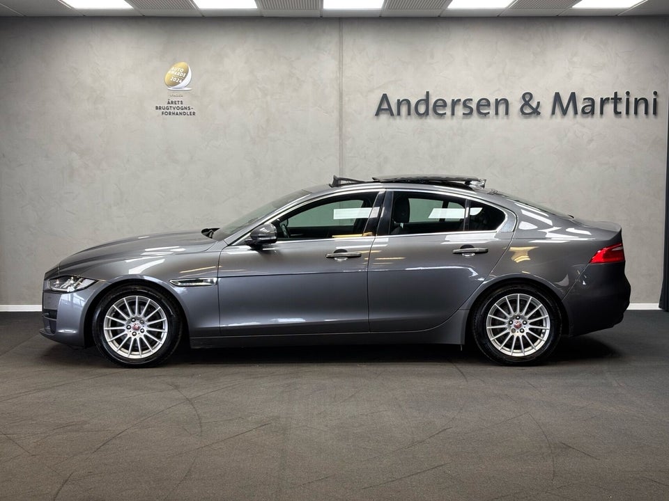 Jaguar XE 2,0 D163 Prestige aut. 4d