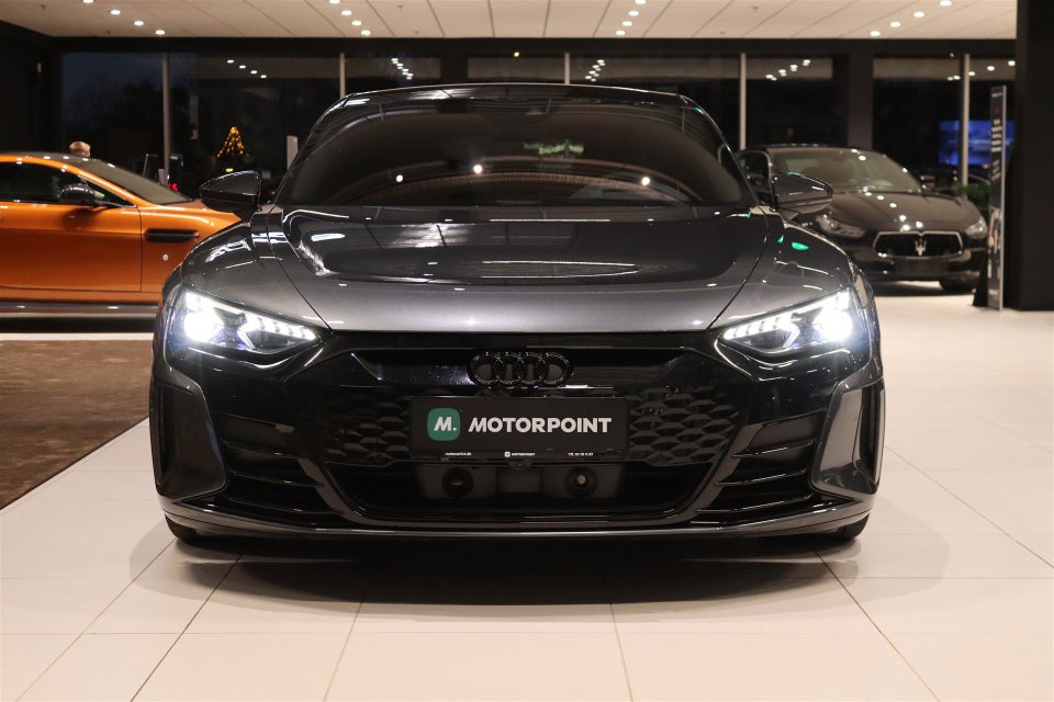 Audi RS e-tron GT quattro 4d