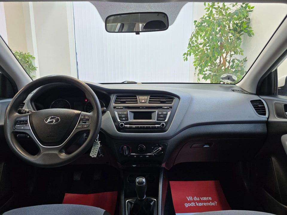 Hyundai i20 1,25 Move 5d