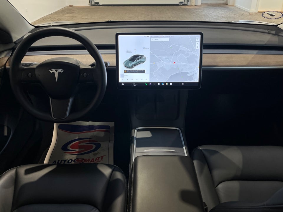 Tesla Model 3 Long Range AWD 4d