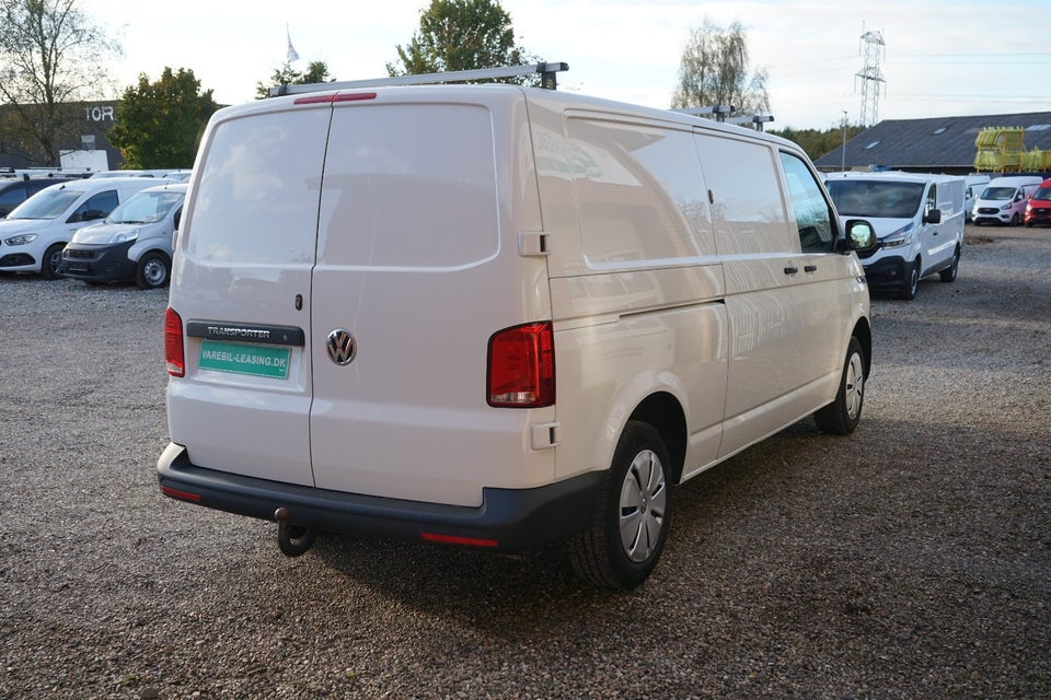 VW Transporter 2,0 TDi 110 Kassevogn lang