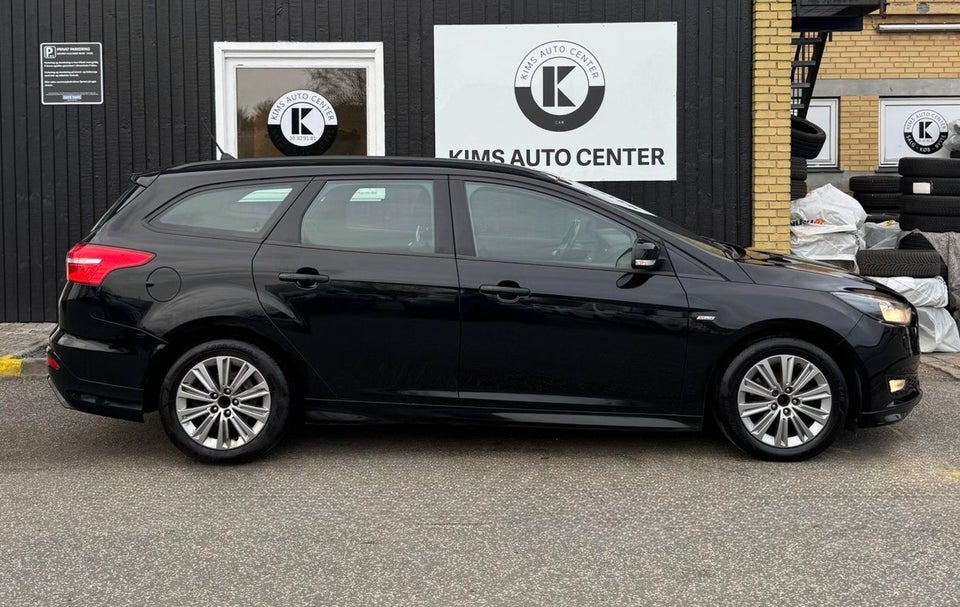 Ford Focus 1,5 EcoBlue ST-Line stc. 5d