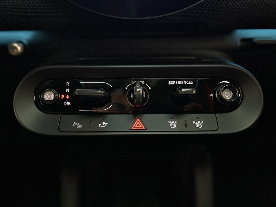 MINI Cooper E JCW Trim XL 3d